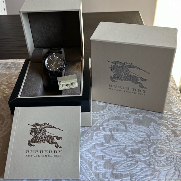 Burberry Men’s Watch - Picture 1 of 16